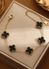 The "Luxe Clover" — Five-Motif Aesthetic Bracelet