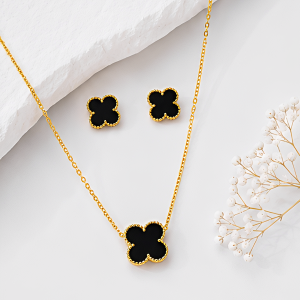 Onyx Clover Set